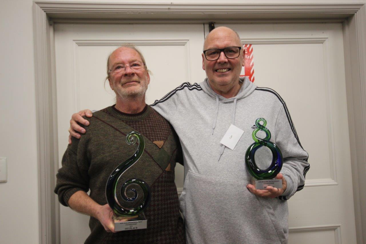 First place Simon Woodhead (left) with runner-up Carl Dell.
